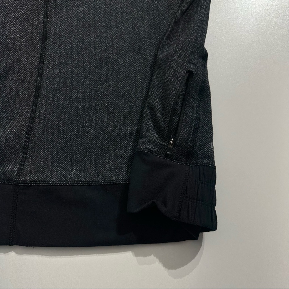 Lululemon Think Fast Pullover Hoodie Size 8 - Picture 8 of 12